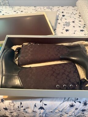 Coach Rain boots size 8